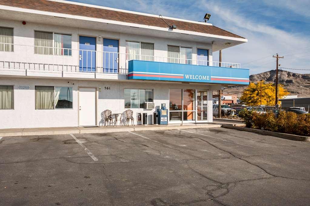 Motel 6 Уендоувър Екстериор снимка