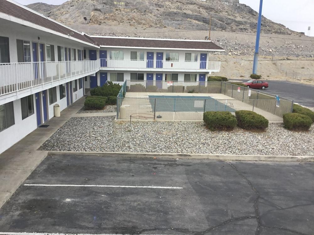 Motel 6 Уендоувър Екстериор снимка